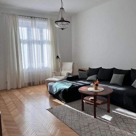 Stylish Flat In City Centre Μπρατισλάβα Εξωτερικό φωτογραφία