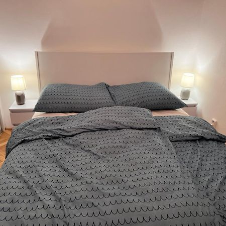 Stylish Flat In City Centre Μπρατισλάβα Εξωτερικό φωτογραφία