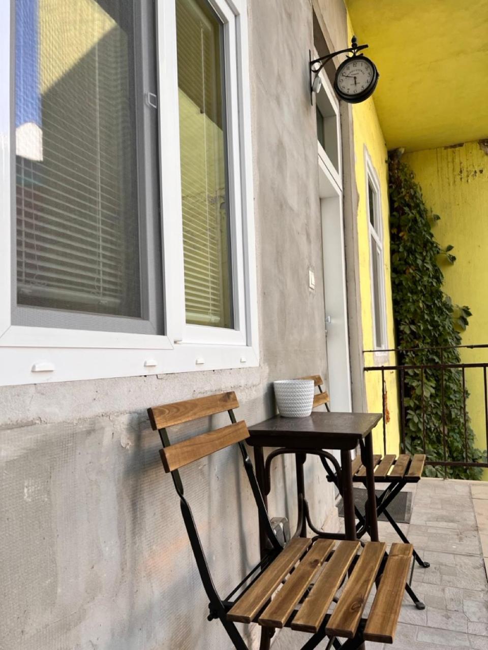 Stylish Flat In City Centre Μπρατισλάβα Εξωτερικό φωτογραφία